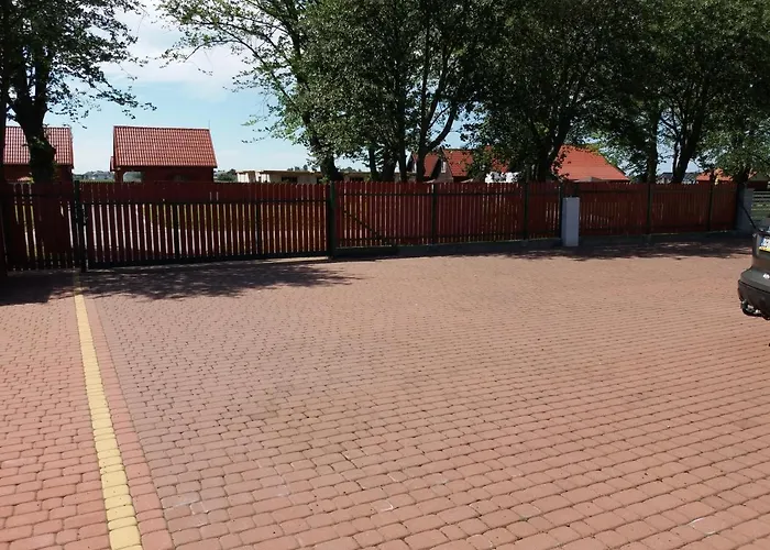 Hals Letniskowe Ustronie Morskie